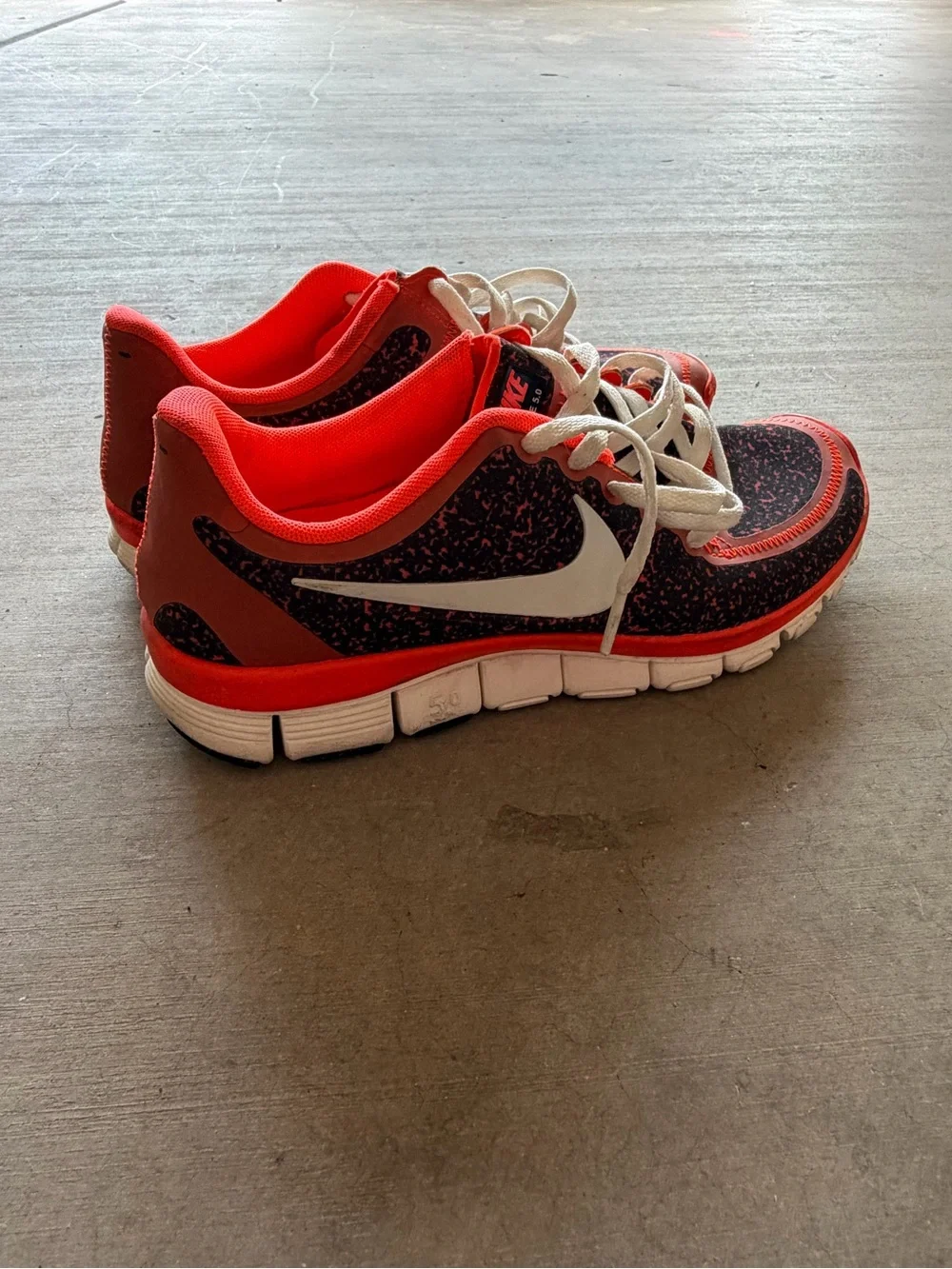 Nike Black and Bright Red Women's Athletic Sneakers